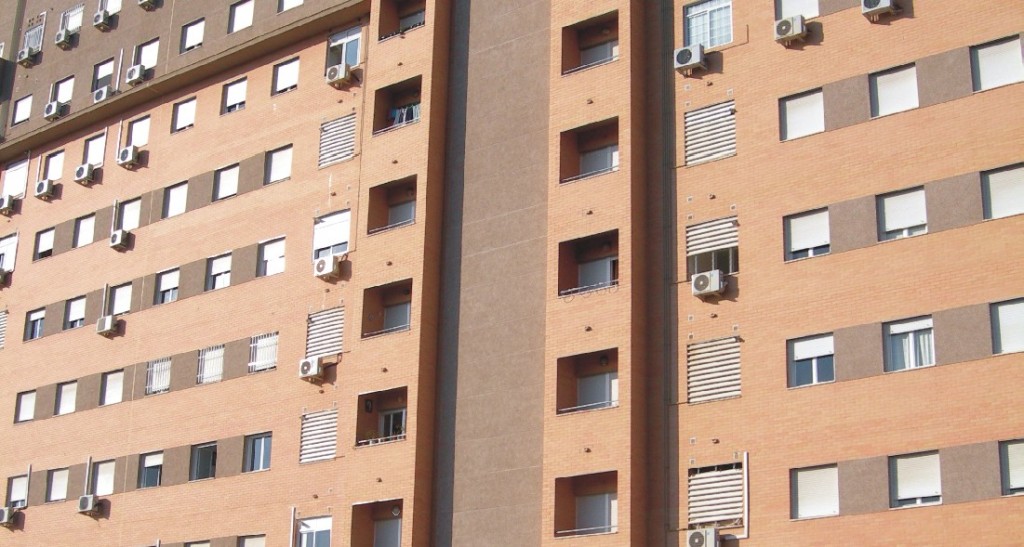 edificios ventanas UCA-UCE